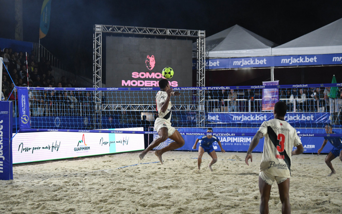 Evento esportivo reúne jovens atletas no ginásio municipal