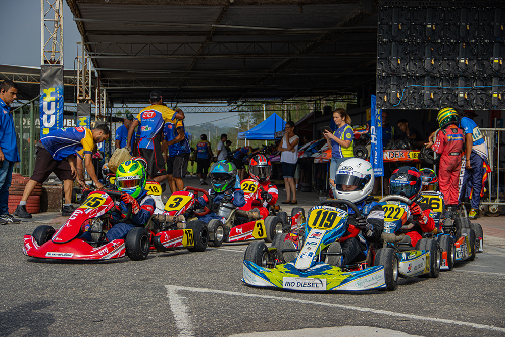 Acelera Guapi: Campeonato Estadual de Kart abre a temporada 2026 no Kartódromo de Guapimirim