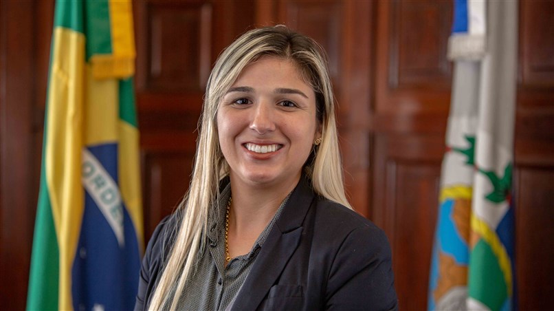 Cerco se fecha: Justiça bloqueia R$ 8,6 milhões da prefeita Marina Rocha e de investigados